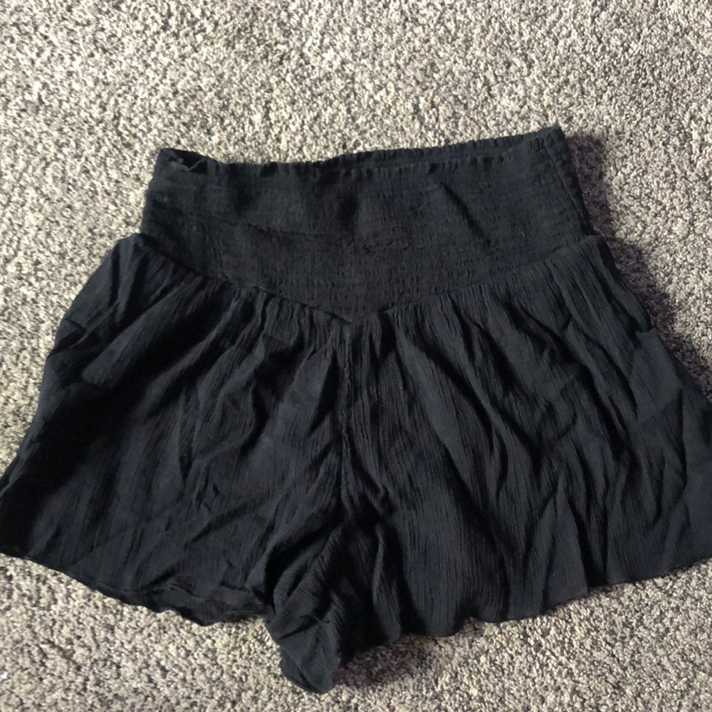 black aerie high waisted ruffle shorts